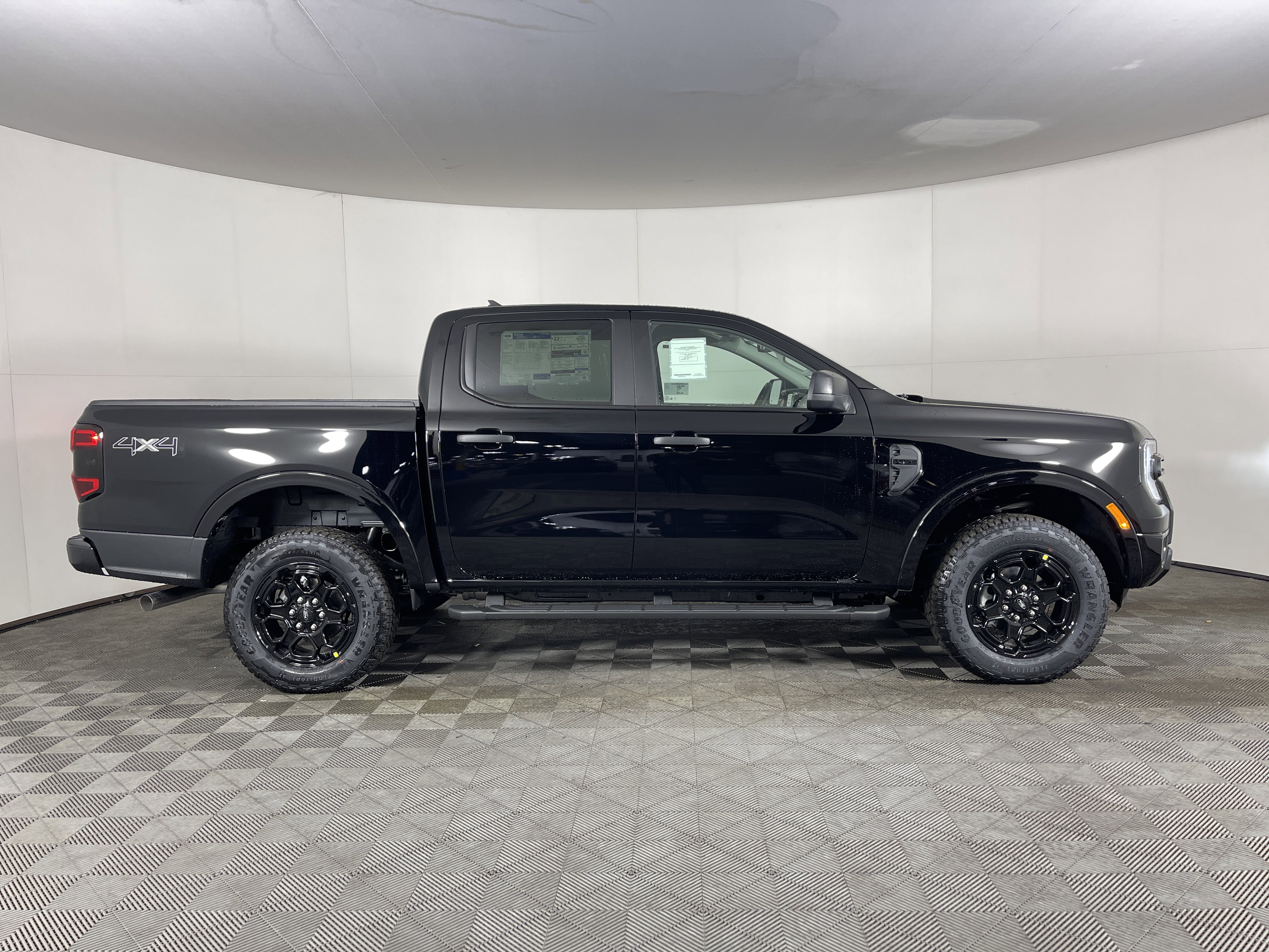 New 2025 Ford Ranger XLT w/ Black Appearance Package image 5