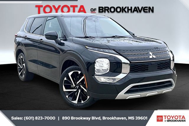 Used 2024 Mitsubishi Outlander SE