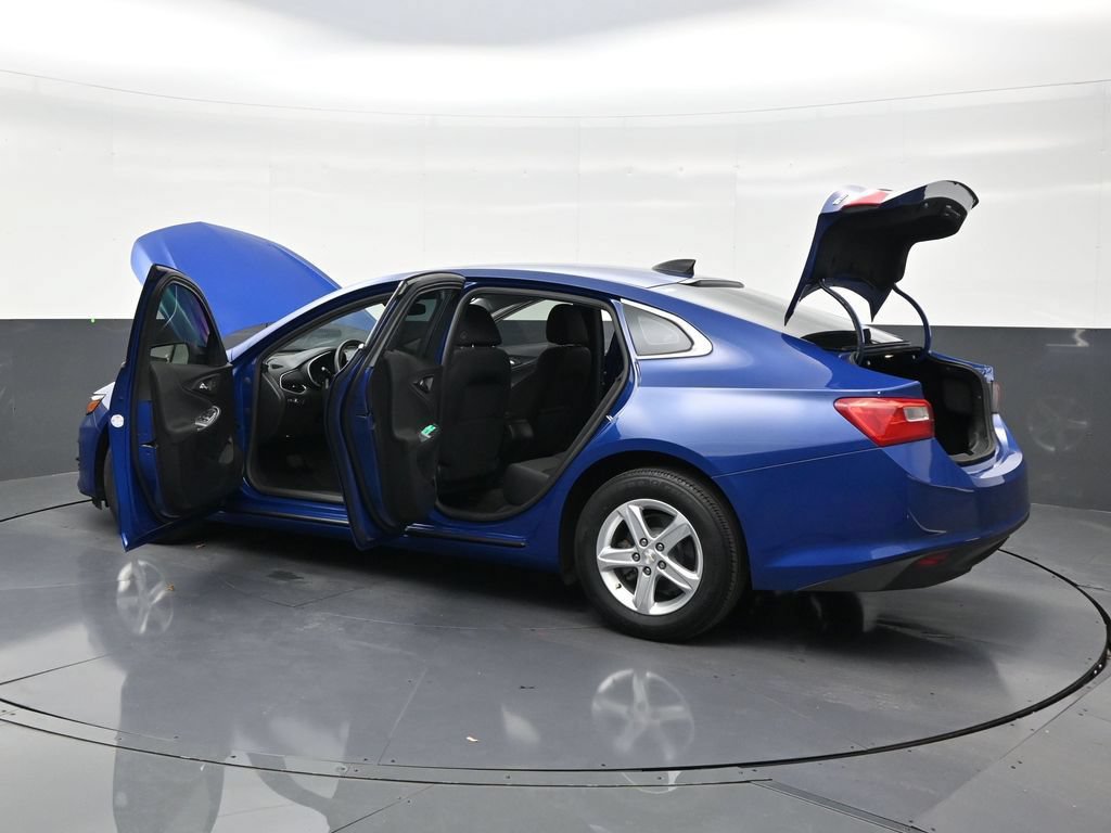 Used 2023 Chevrolet Malibu LS FWD image 32