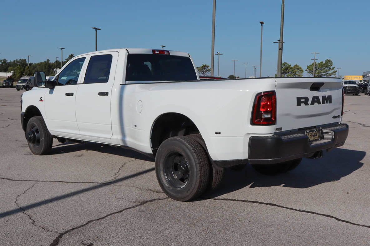 New 2027 RAM 3500 Tradesman AWD/4WD image 10