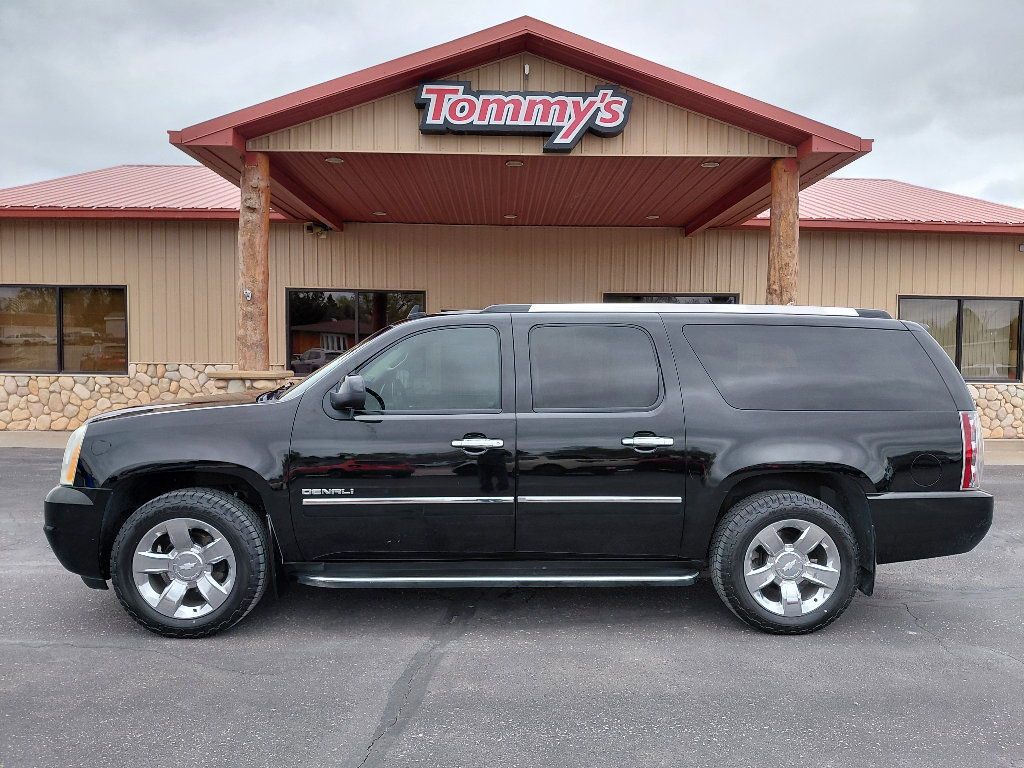 Used 2011 GMC Yukon XL Denali AWD/4WD image 1