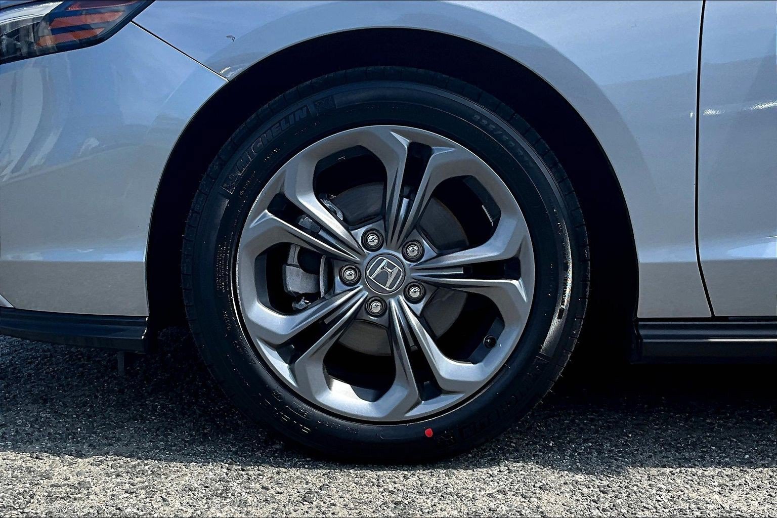 Used 2023 Honda Accord EX image 8