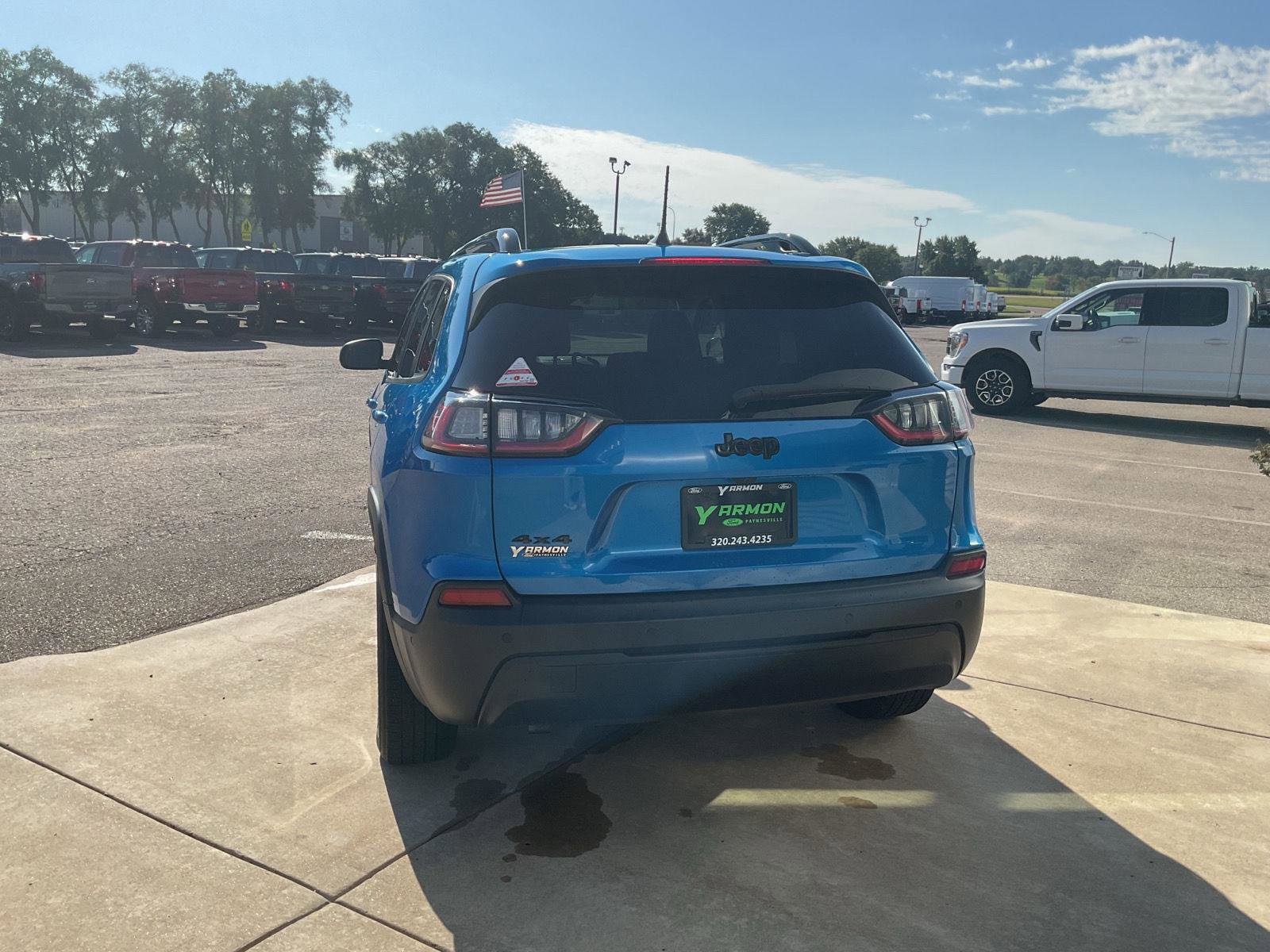 Used 2023 Jeep Cherokee Altitude Lux image 4