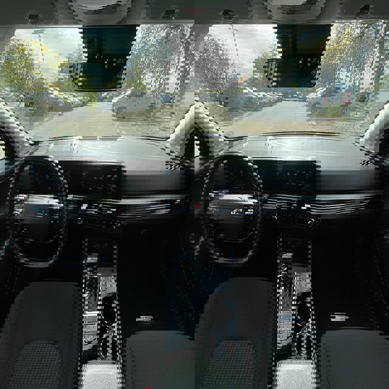 Used 2026 Kia Sportage LX image 10