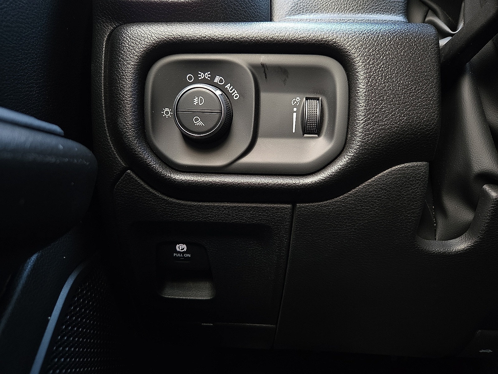 Used 2026 RAM 1500 Express AWD/4WD image 18