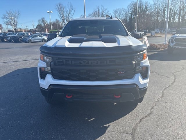 Used 2022 Chevrolet Silverado 1500 Custom Trail Boss w/ LPO, Dark Essentials Package image 2