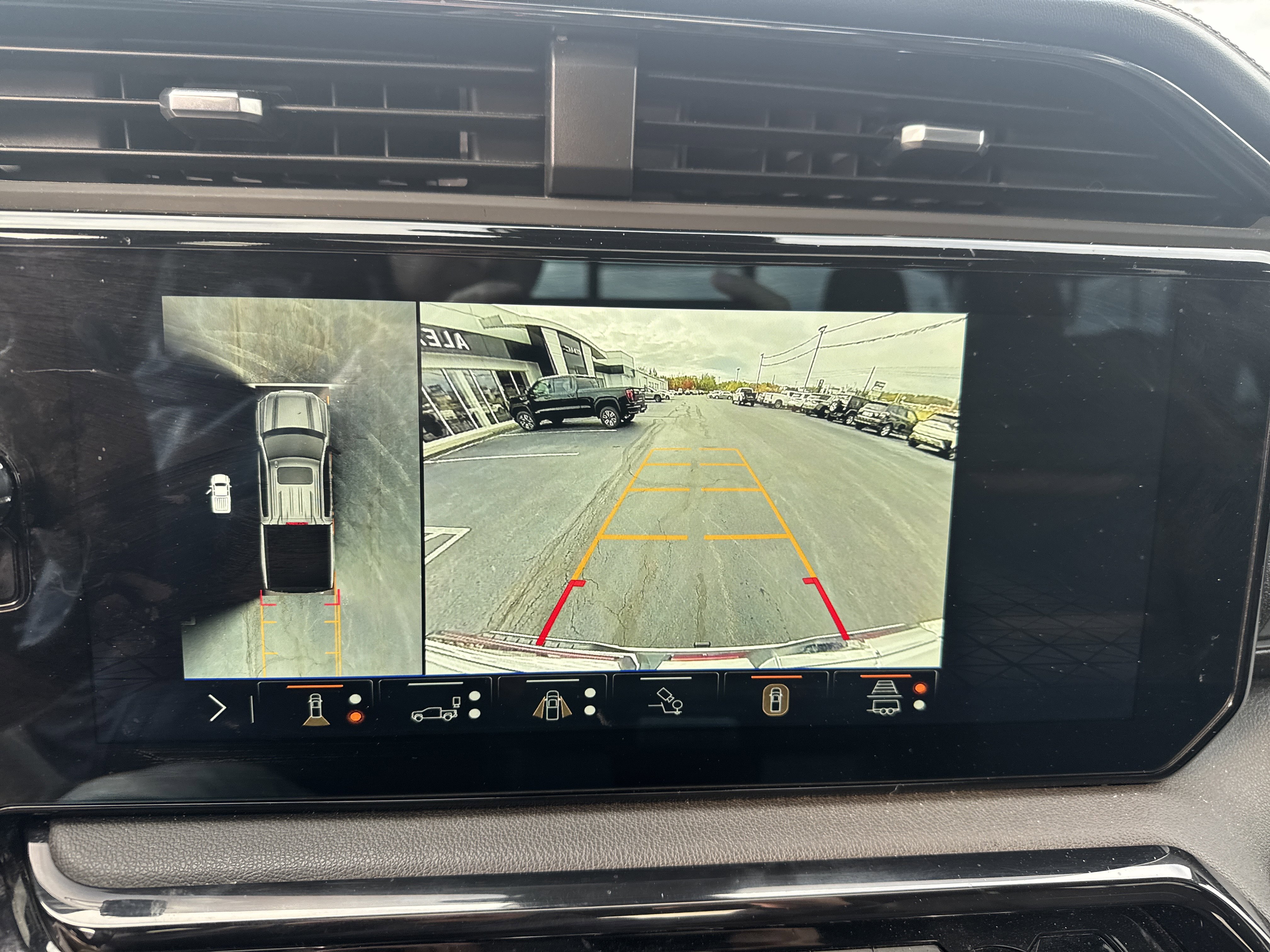 Used 2024 GMC Sierra 1500 AT4 w/ AT4 Preferred Package image 26