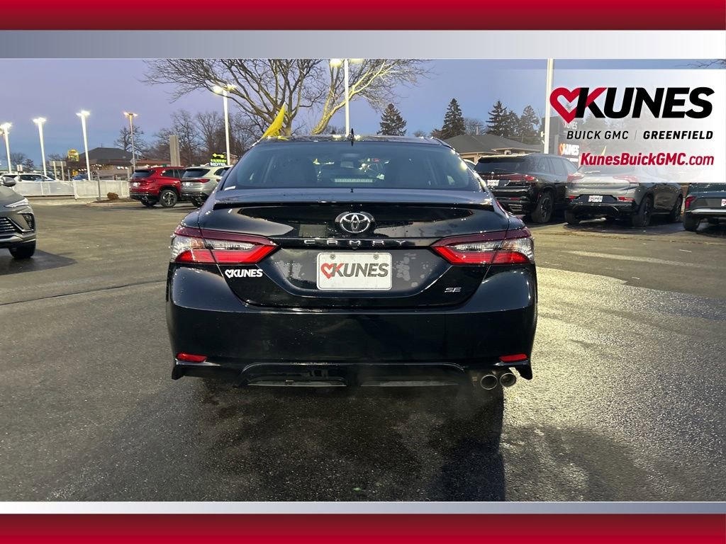 Used 2024 Toyota Camry SE image 8