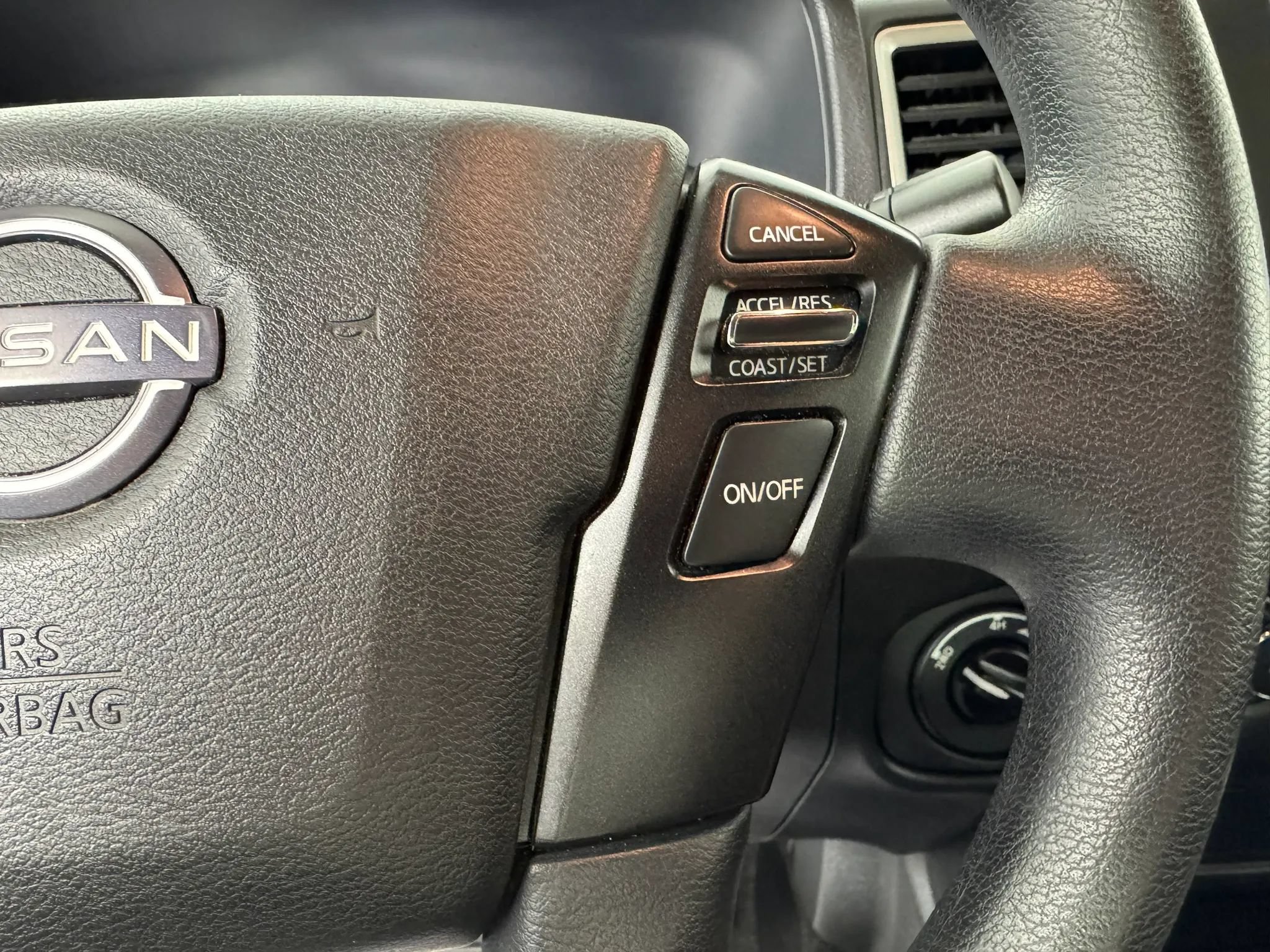 Used 2023 Nissan Frontier SV AWD/4WD image 16