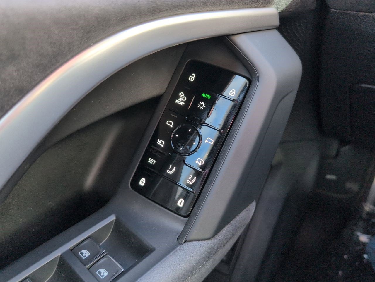 New 2025 Audi SQ5 Premium Plus image 14