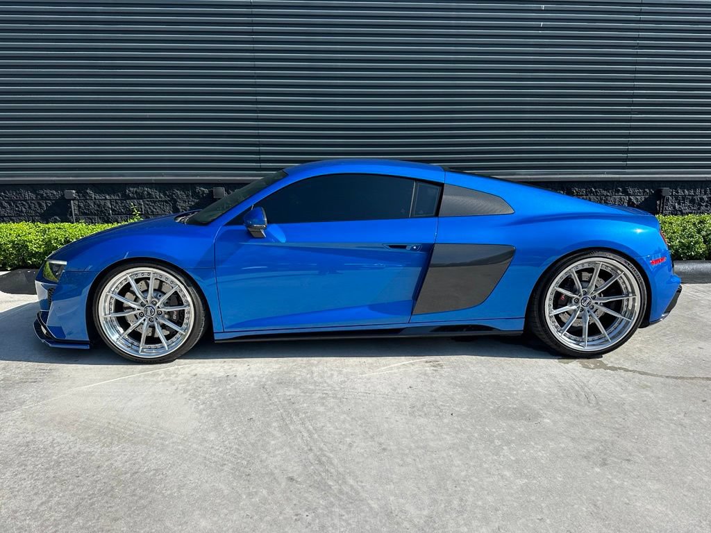 Used 2023 Audi R8 V10 performance RWD image 2