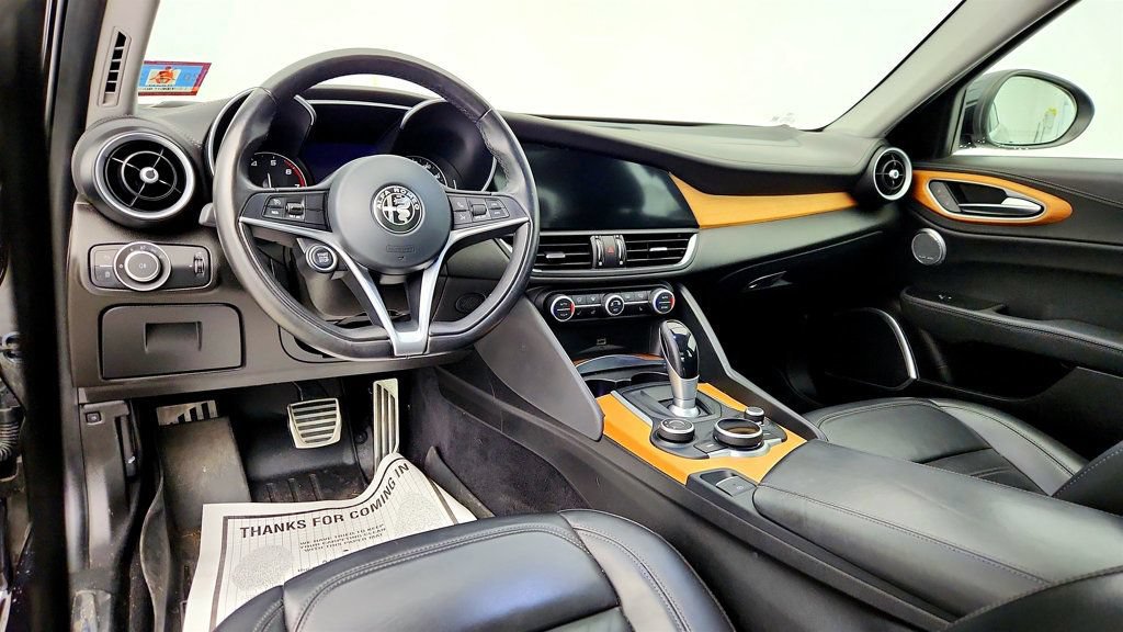 Used 2018 Alfa Romeo Giulia Ti w/ Quick Order Package 22X Lusso AWD/4WD image 13
