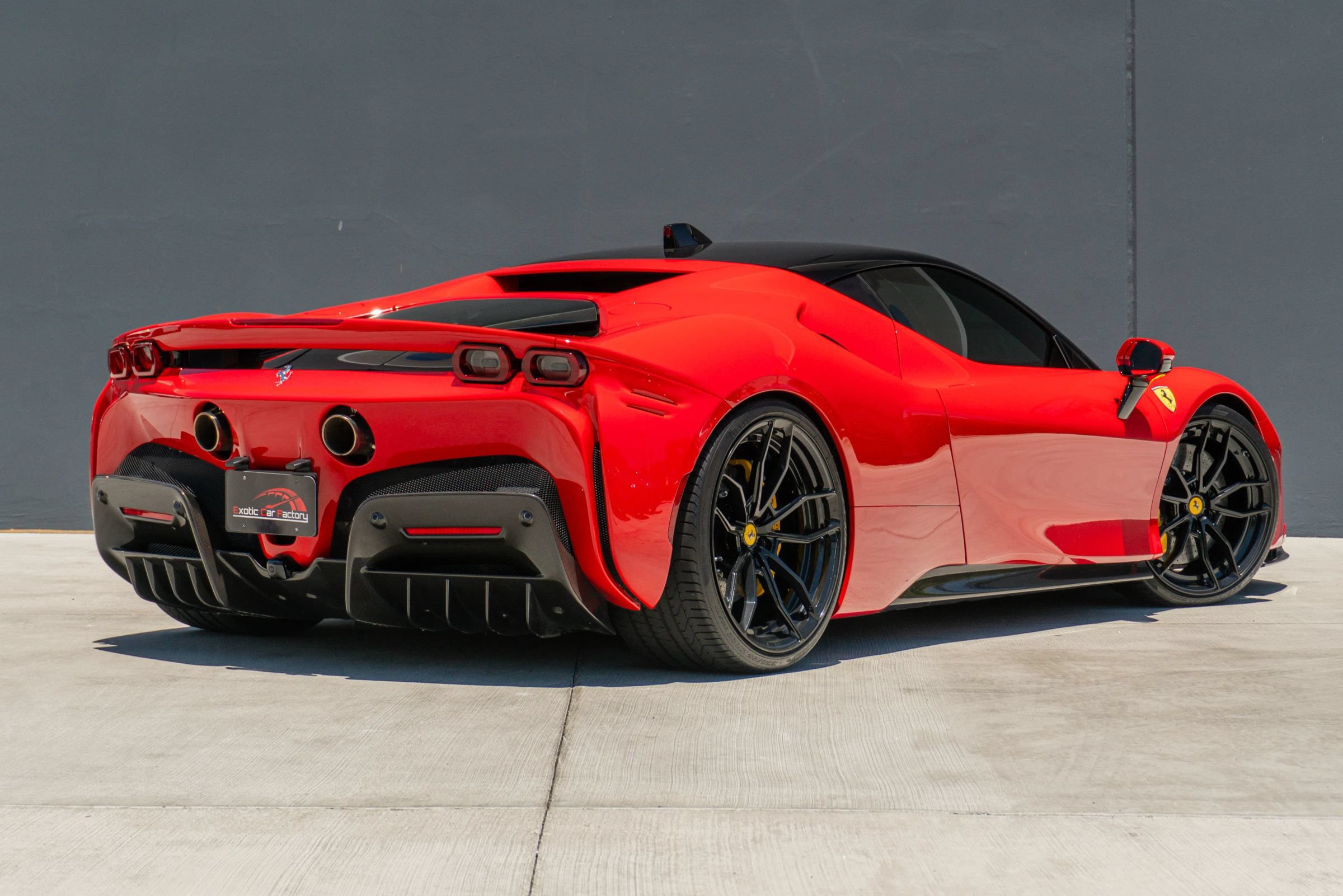 Used 2021 Ferrari SF90 Stradale AWD/4WD image 9