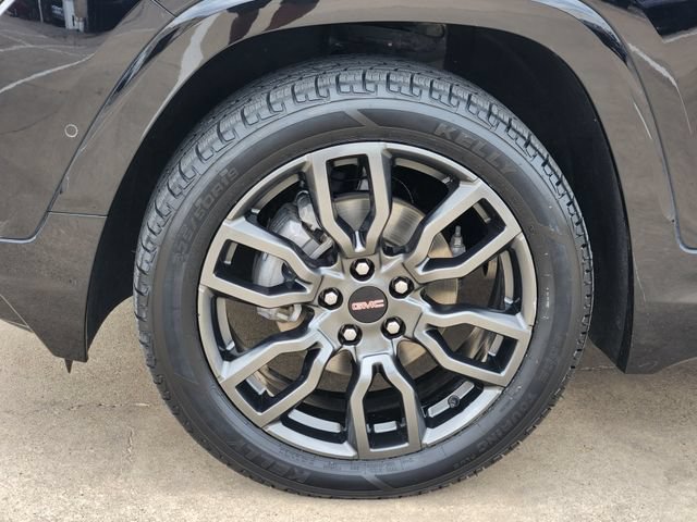 Used 2024 GMC Terrain Denali w/ Black Diamond Edition AWD/4WD image 18