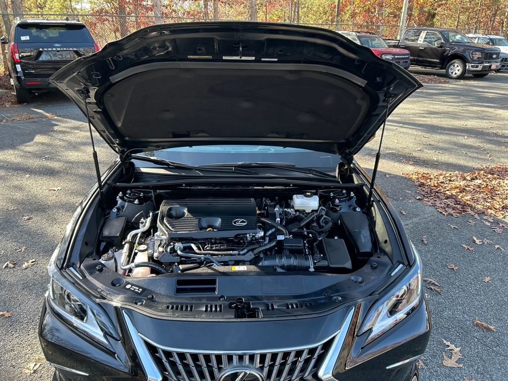 Used 2023 Lexus ES 300h w/ Premium Package image 11