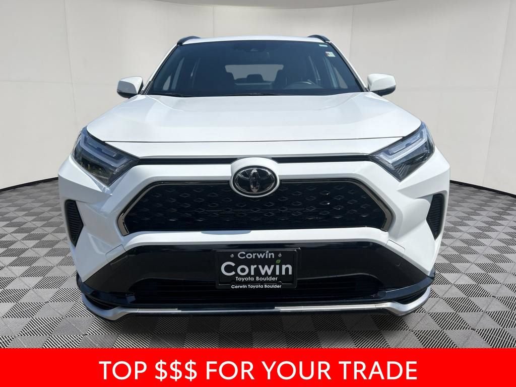 Used 2025 Toyota RAV4 SE AWD/4WD image 2