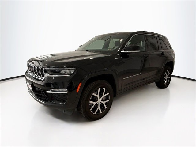 Used 2024 Jeep Grand Cherokee Limited image 3