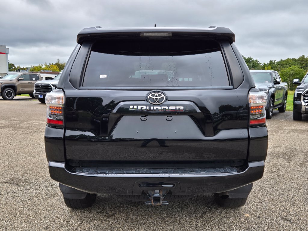 Used 2021 Toyota 4Runner SR5 Premium w/ Moonroof Package AWD/4WD image 4