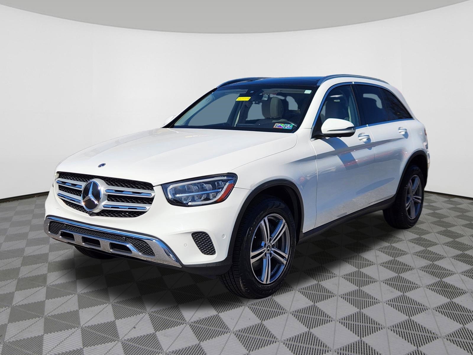 Used 2021 Mercedes-Benz GLC 300 4MATIC image 2