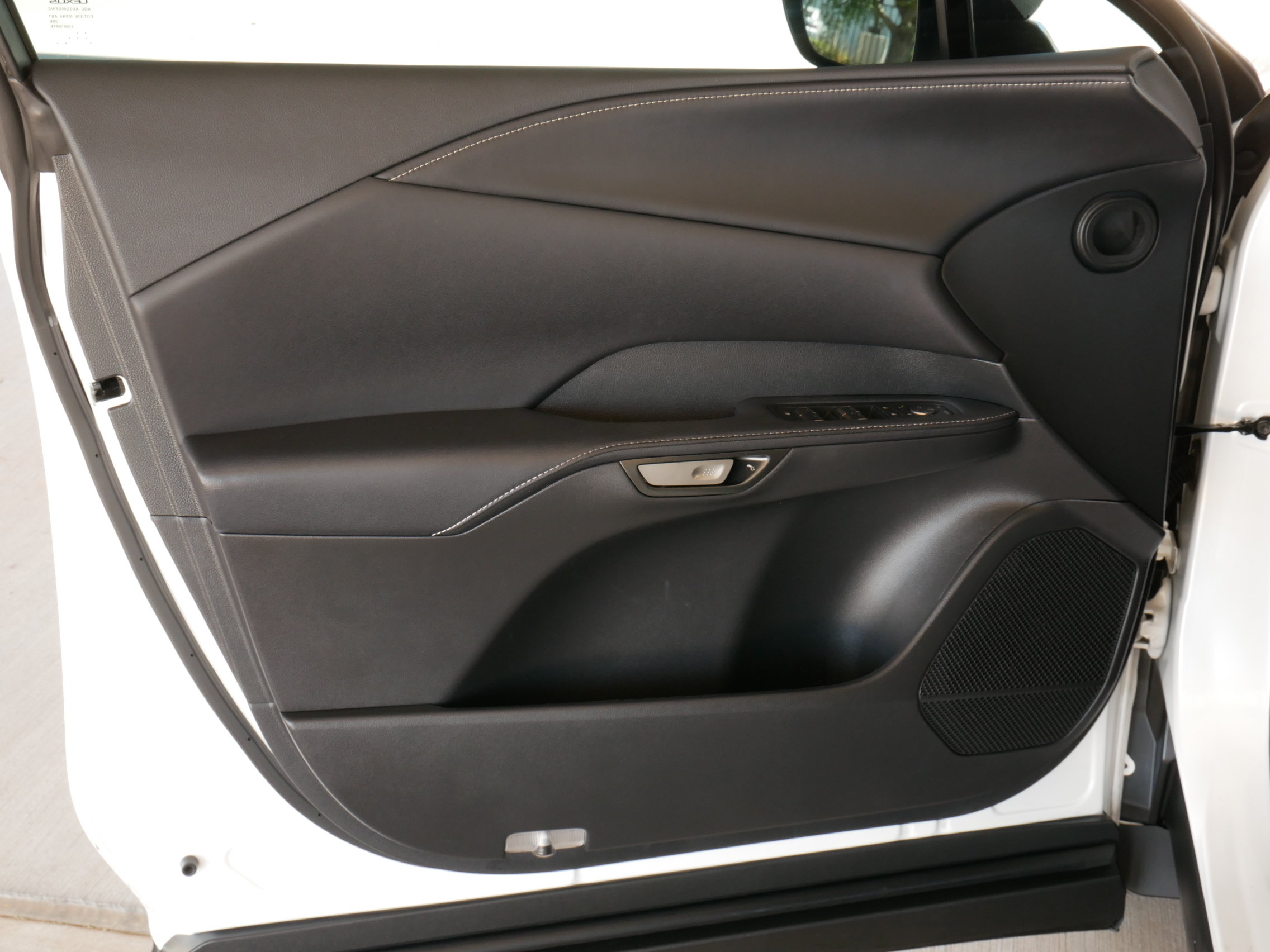 Used 2023 Lexus RX 350 FWD w/ Cold Area Package image 6