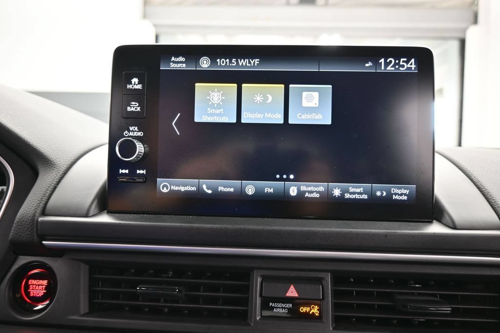 Used 2025 Honda Pilot Touring image 29