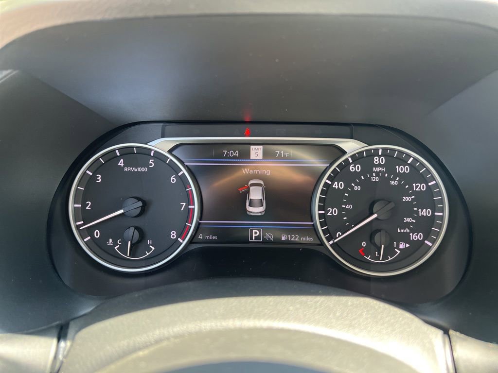 New 2025 Nissan Sentra SR w/ Midnight Edition image 9