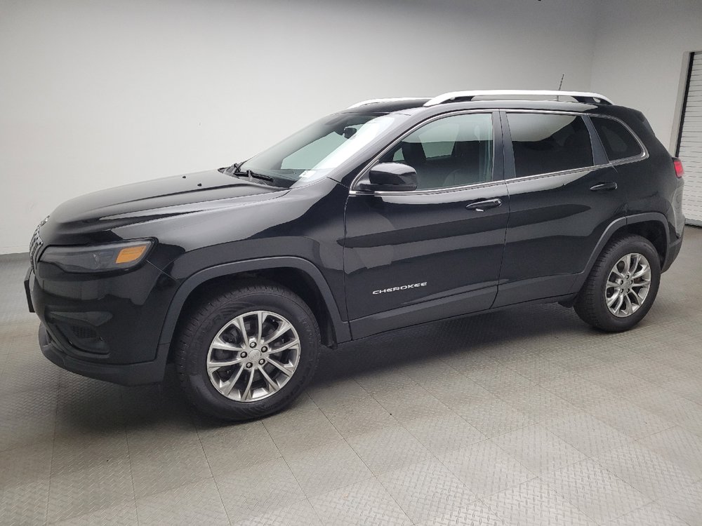Used 2019 Jeep Cherokee Latitude Plus w/ Comfort/Convenience Group AWD/4WD image 2