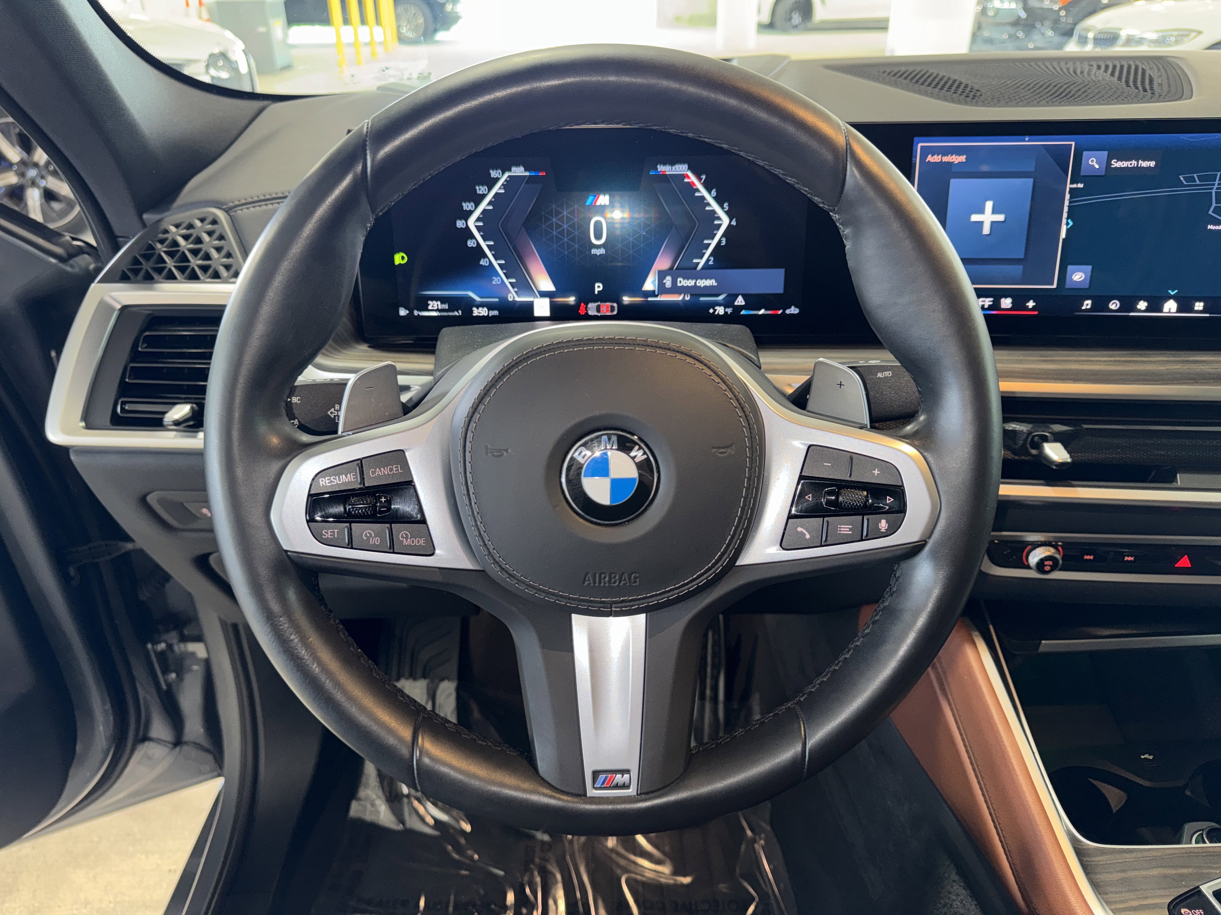 Used 2025 BMW X6 xDrive40i w/ Climate Comfort Package image 21