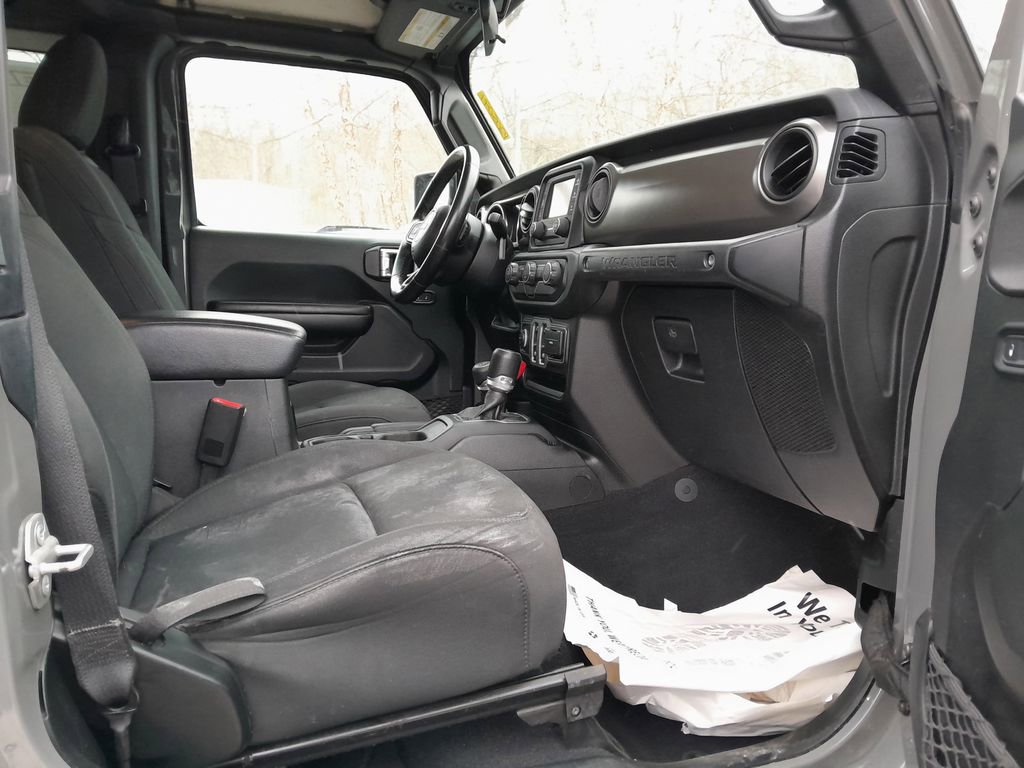 Used 2020 Jeep Wrangler Sport image 34
