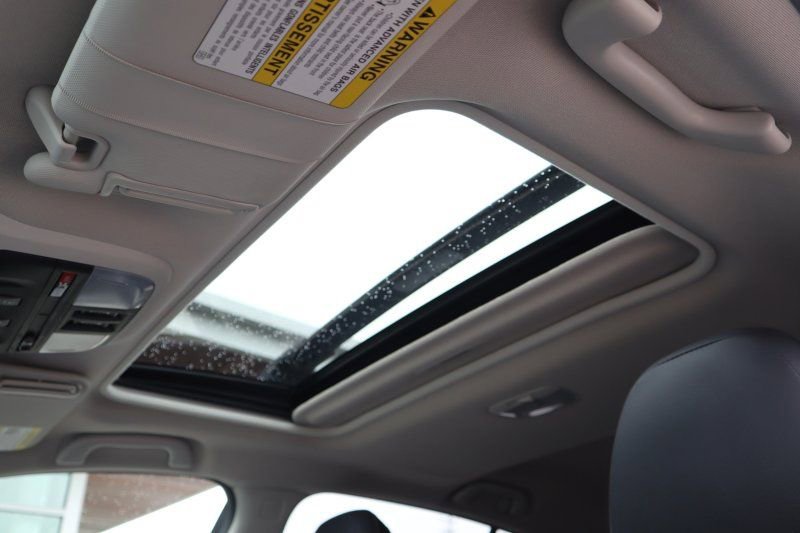 Used 2018 Subaru Crosstrek 2.0i Limited image 14