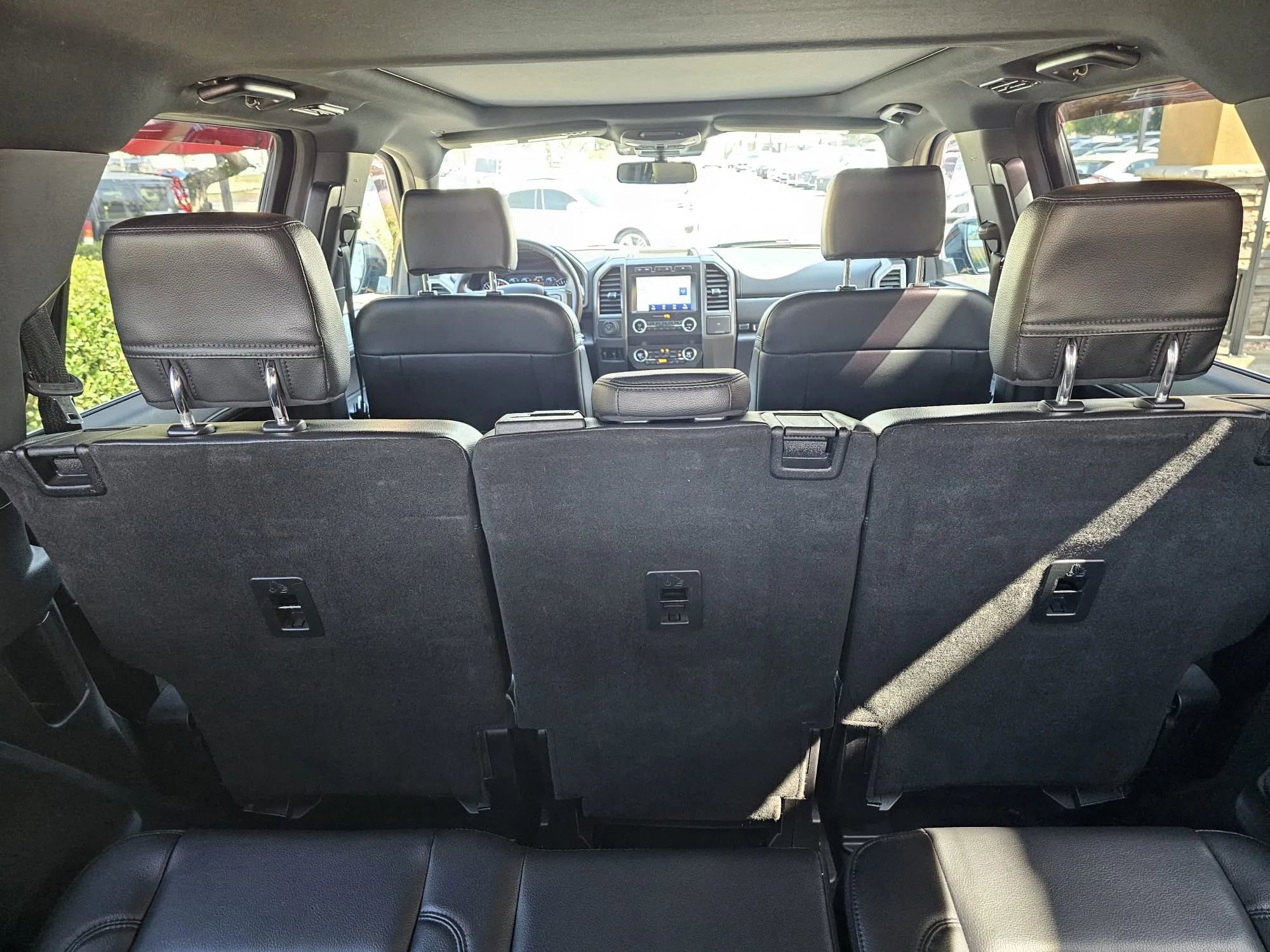 Used 2020 Ford Expedition XLT image 34