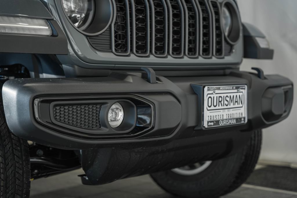 New 2026 Jeep Gladiator Sport image 10