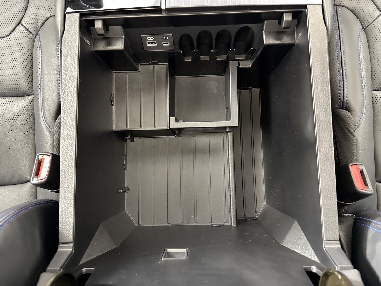 Used 2024 Toyota Tundra Platinum image 35