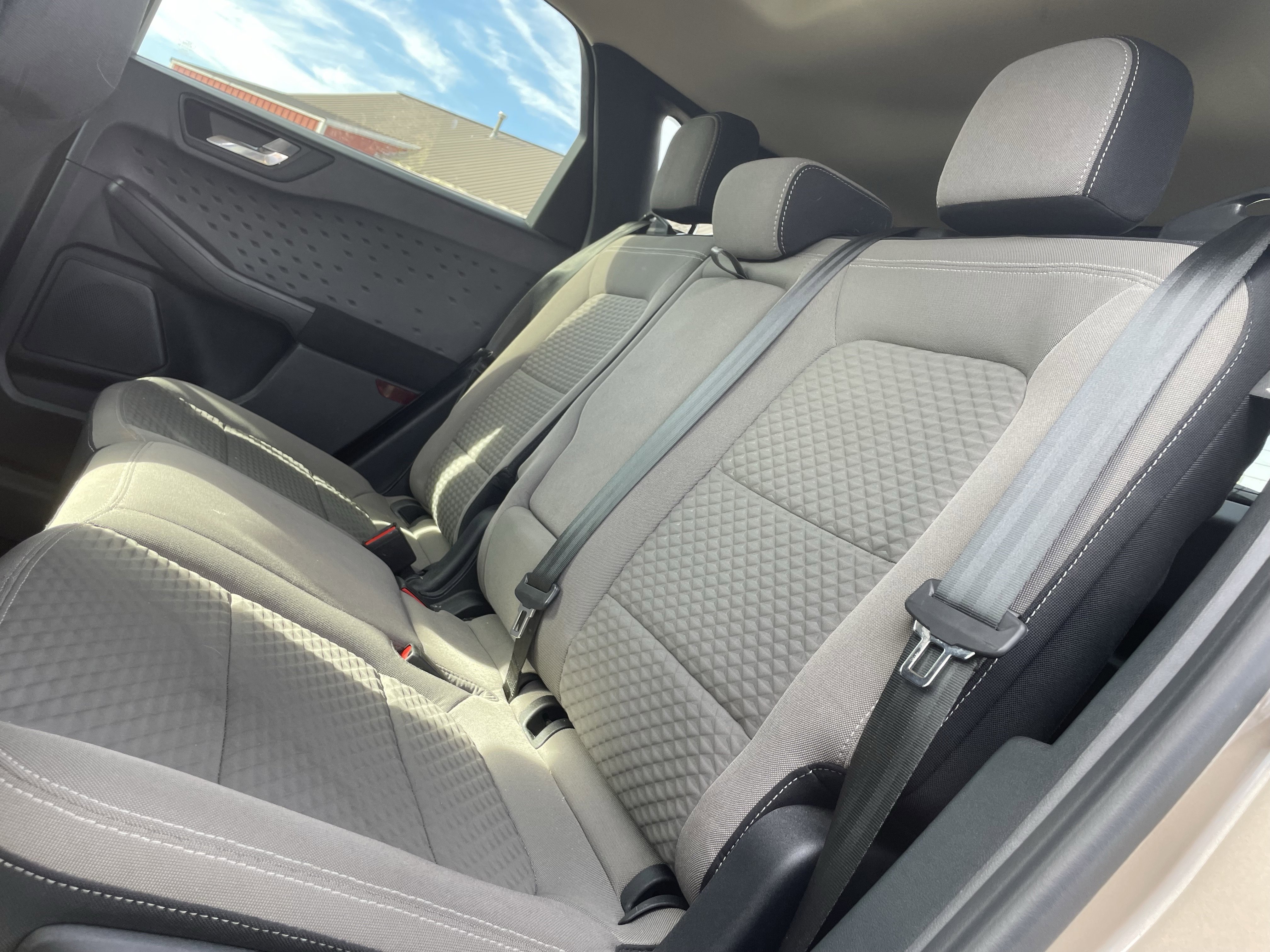 Used 2020 Ford Escape SE image 13