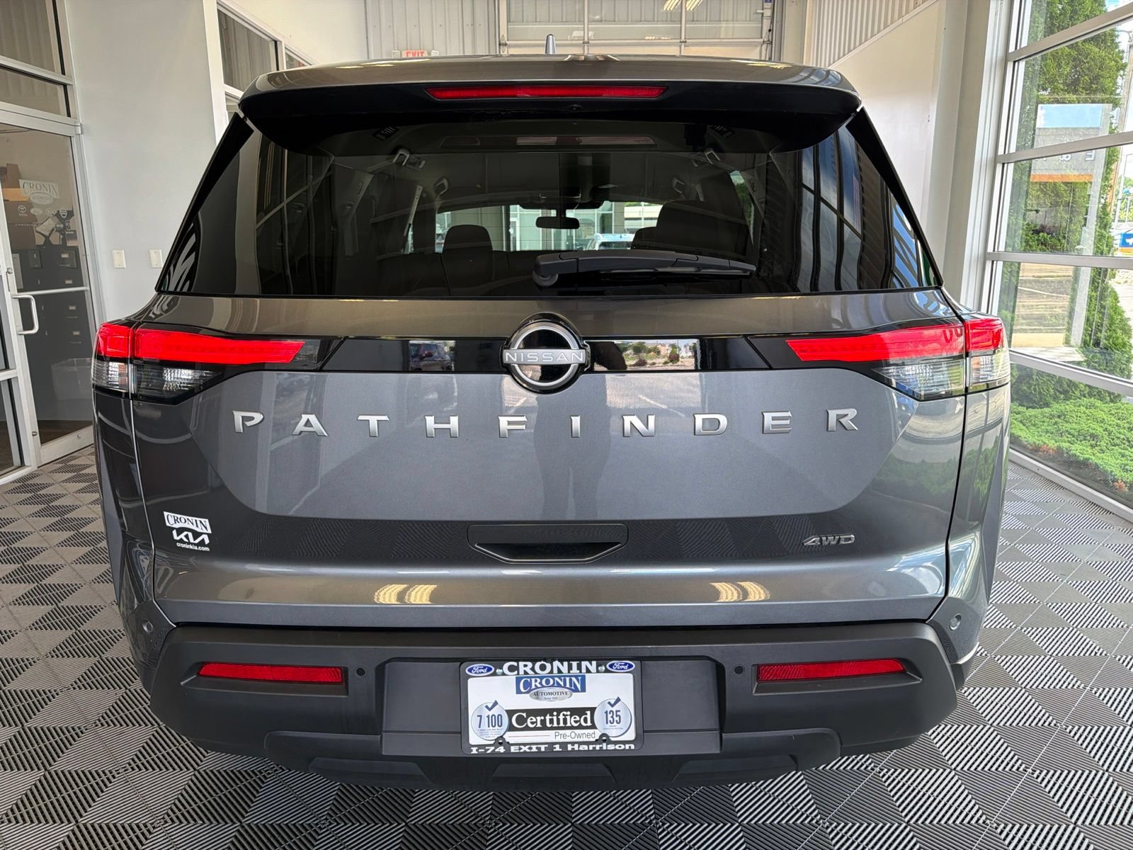 Used 2025 Nissan Pathfinder SV AWD/4WD image 5