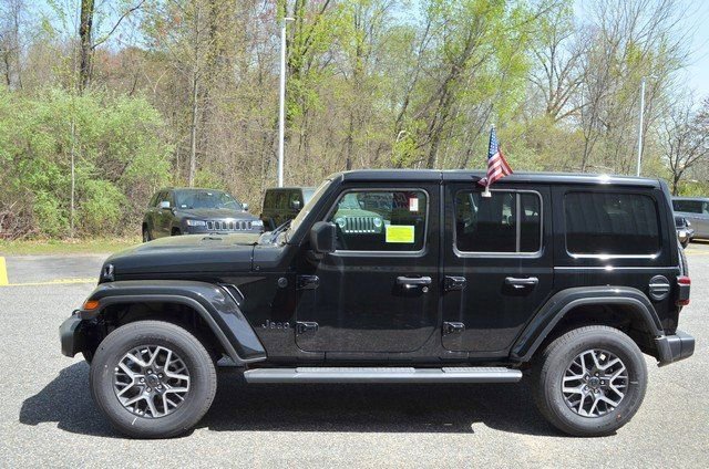 New 2025 Jeep Wrangler Sahara image 5