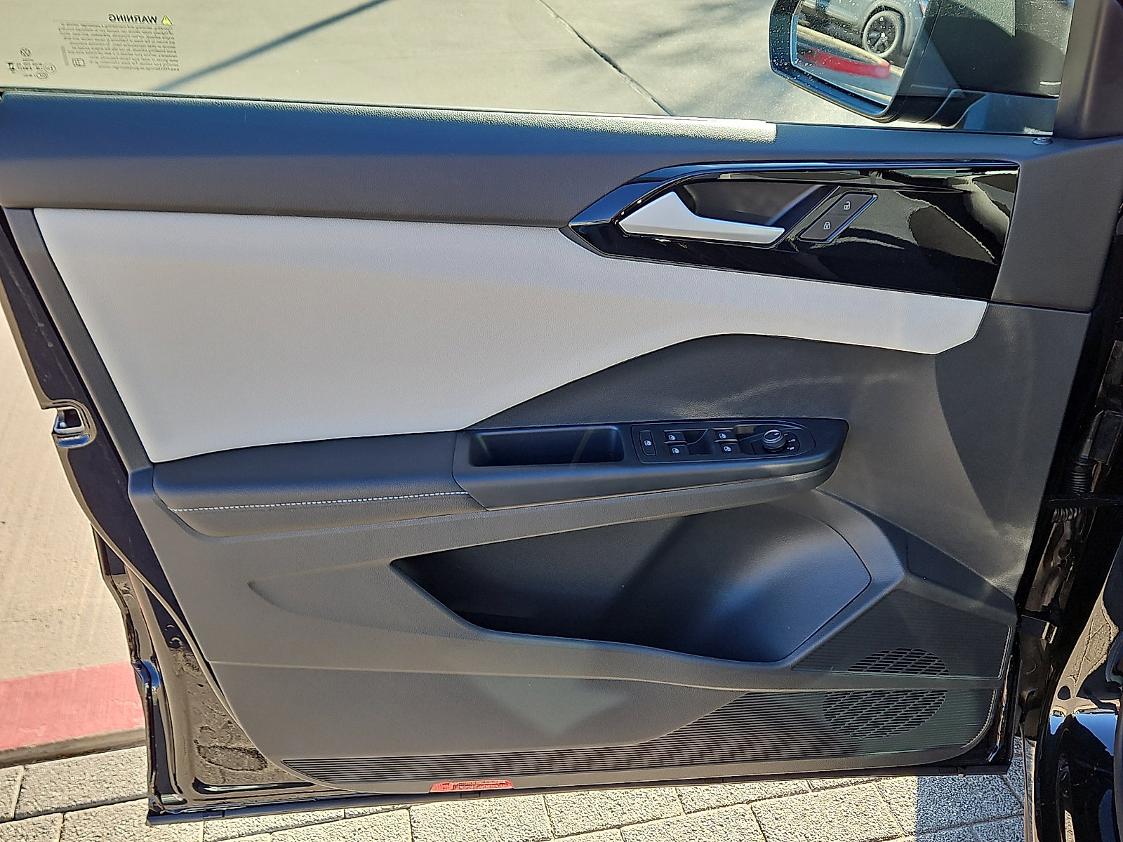 New 2026 Volkswagen Taos S image 12