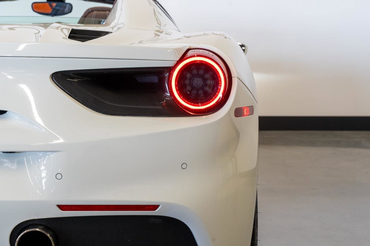 Used 2018 Ferrari 488 Spider RWD image 17