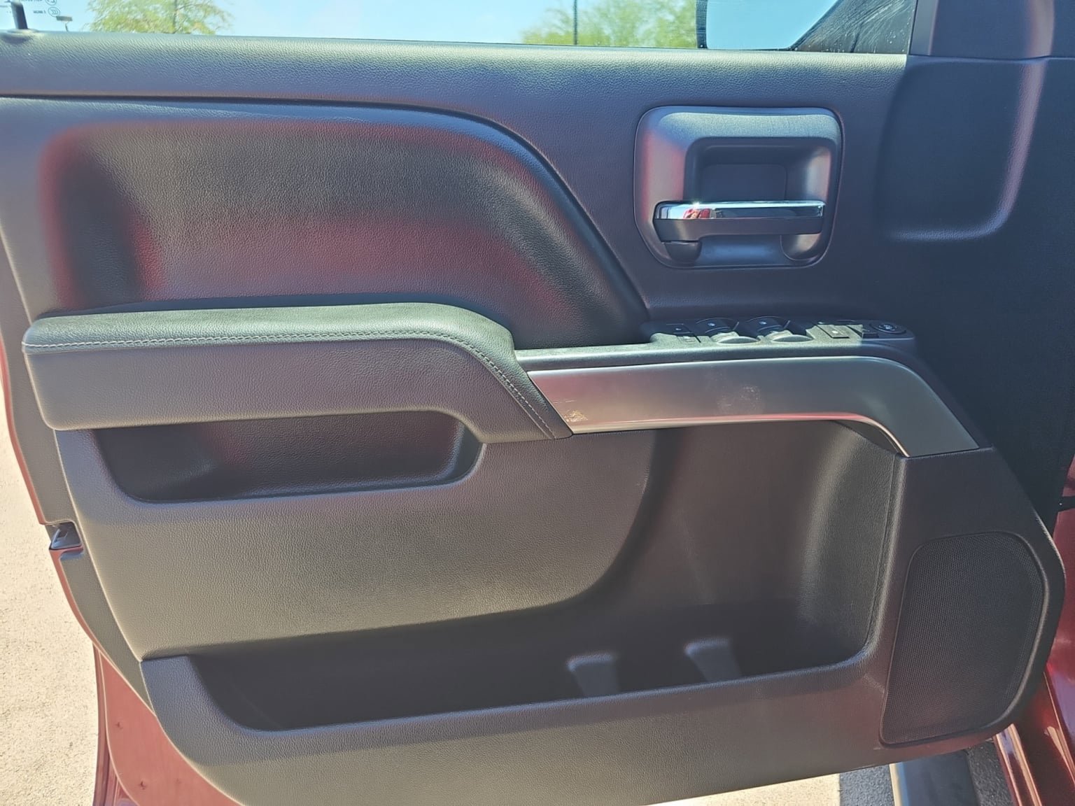 Used 2015 Chevrolet Silverado 1500 LT RWD image 11