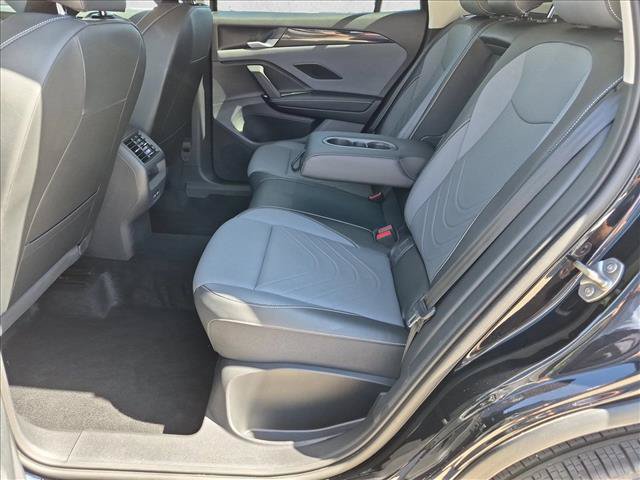 Used 2026 Volkswagen Tiguan SE AWD/4WD image 19
