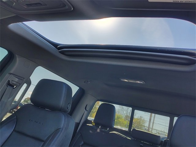 Used 2024 GMC Sierra 2500 Denali w/ Denali Reserve Package image 4