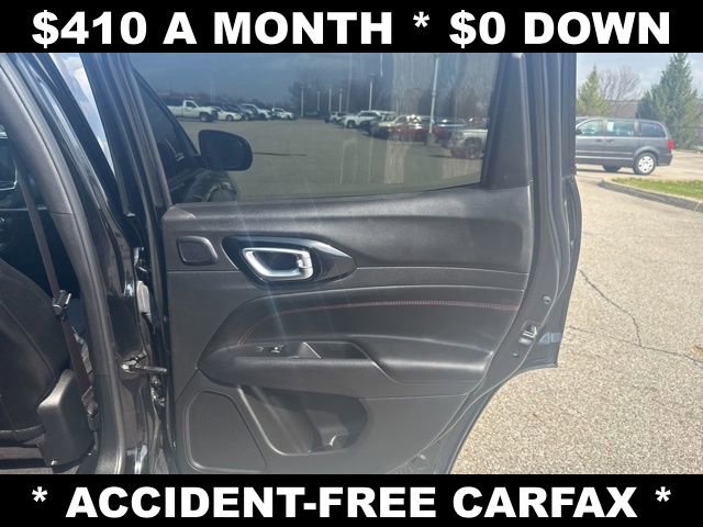 Used 2024 Jeep Compass Trailhawk w/ Sun and Sound Group AWD/4WD image 32