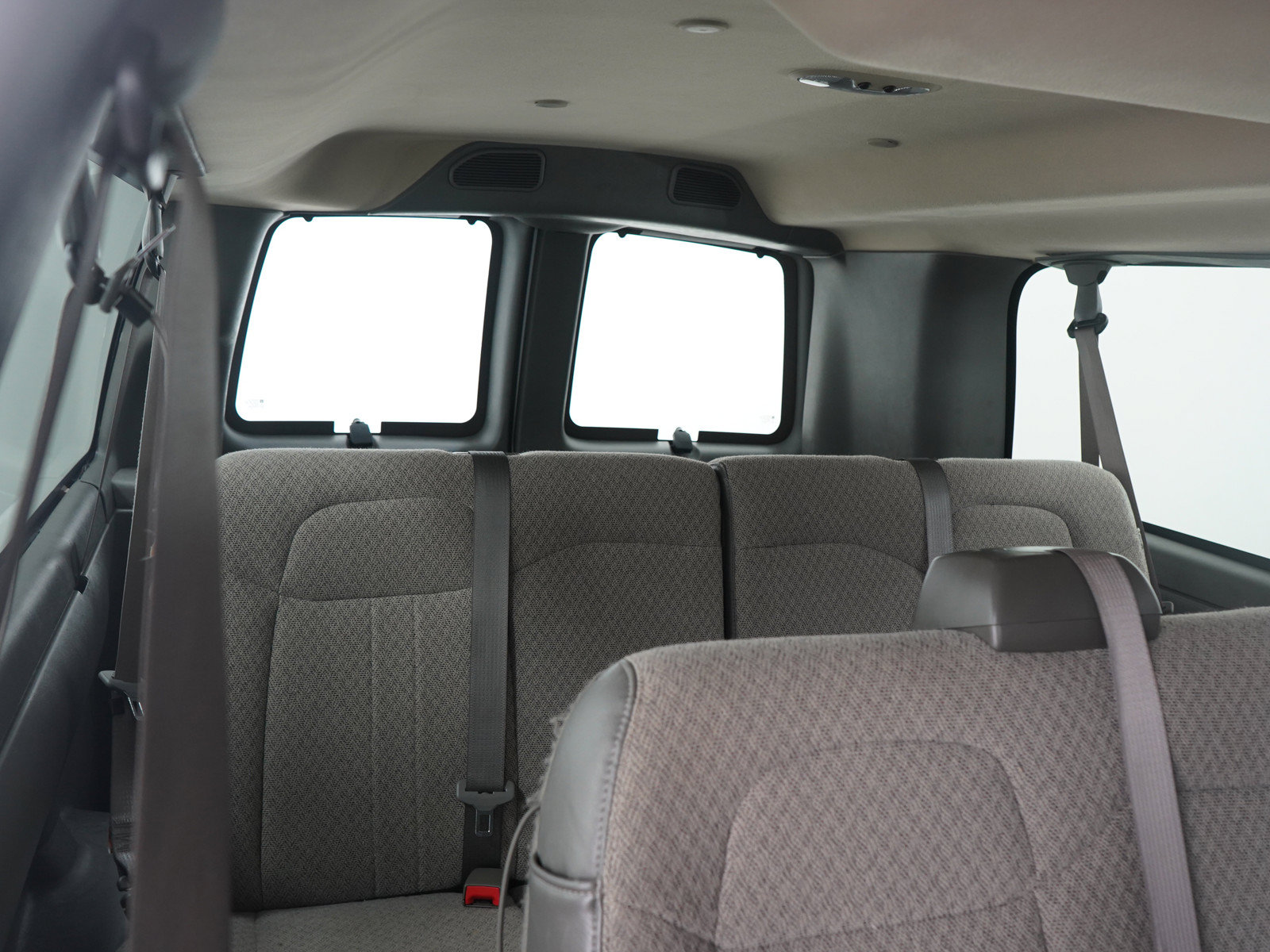 Used 2025 Chevrolet Express 3500 LT w/ LT Preferred Equipment Group RWD image 18