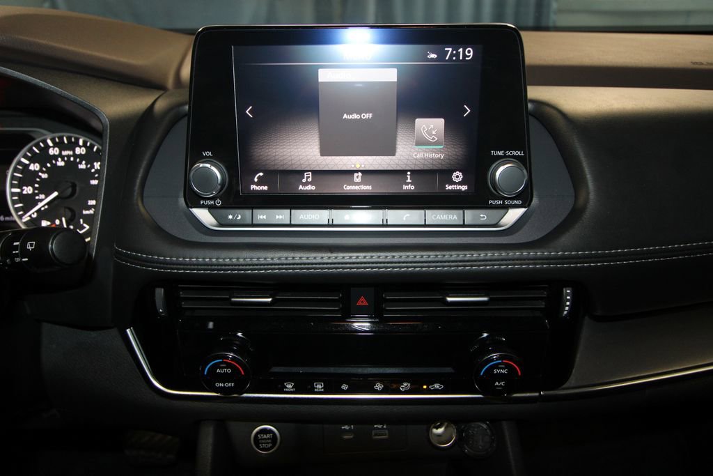 Used 2022 Nissan Rogue SV AWD/4WD image 17