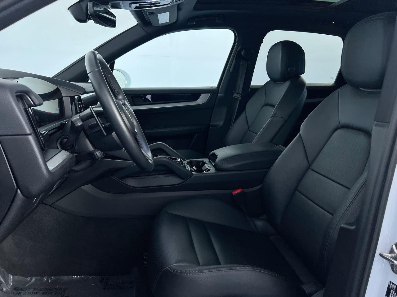 Used 2025 Porsche Cayenne AWD/4WD image 11