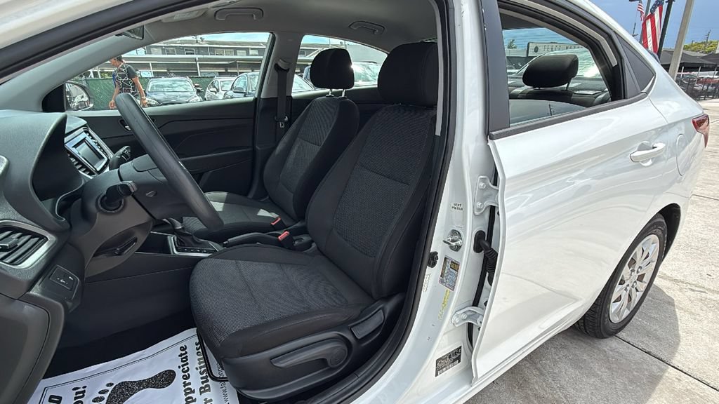 Used 2021 Hyundai Accent SE FWD image 22