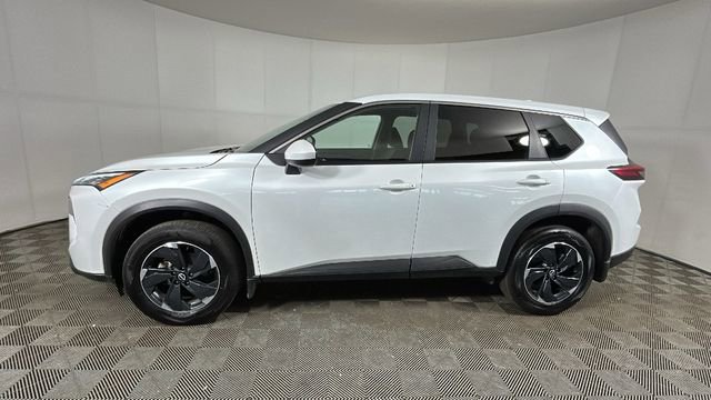 Used 2024 Nissan Rogue SV AWD/4WD image 6