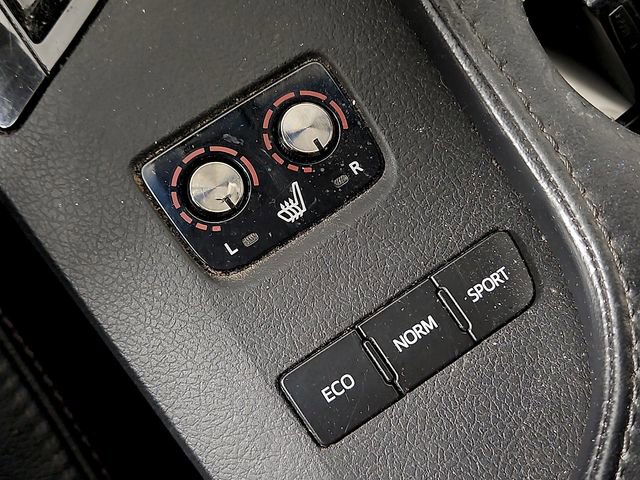 Used 2016 Toyota Avalon XLE image 27