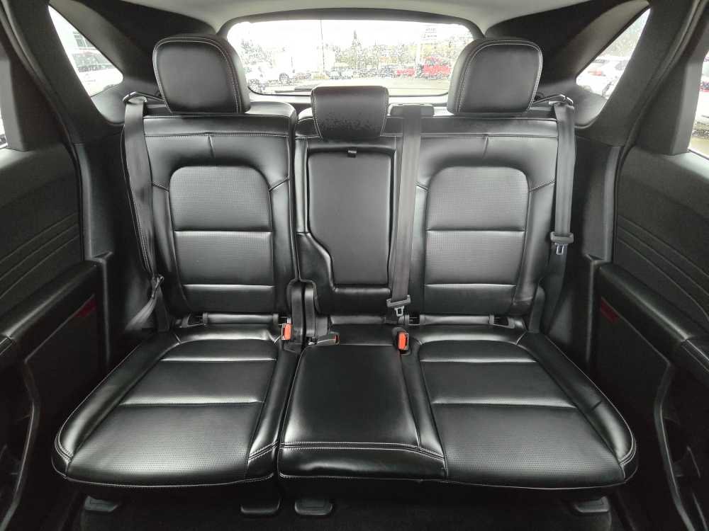 Used 2024 Ford Escape Platinum image 17