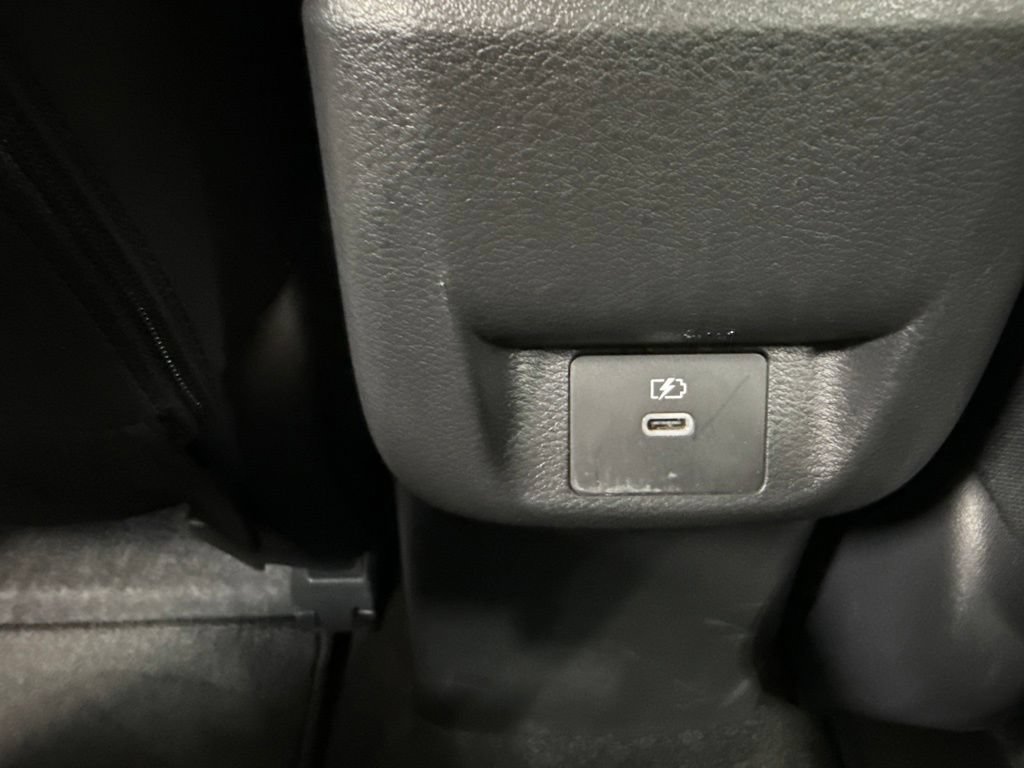Used 2025 Nissan Versa SV FWD image 19